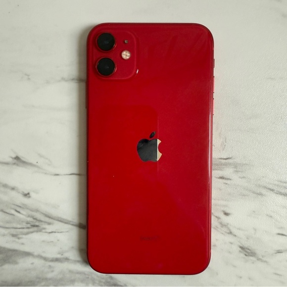 UNLOCKED Apple iPhone 11 64GB Red Smartphone w/ Apple Lightening Charger Cable - Picture 5 of 5